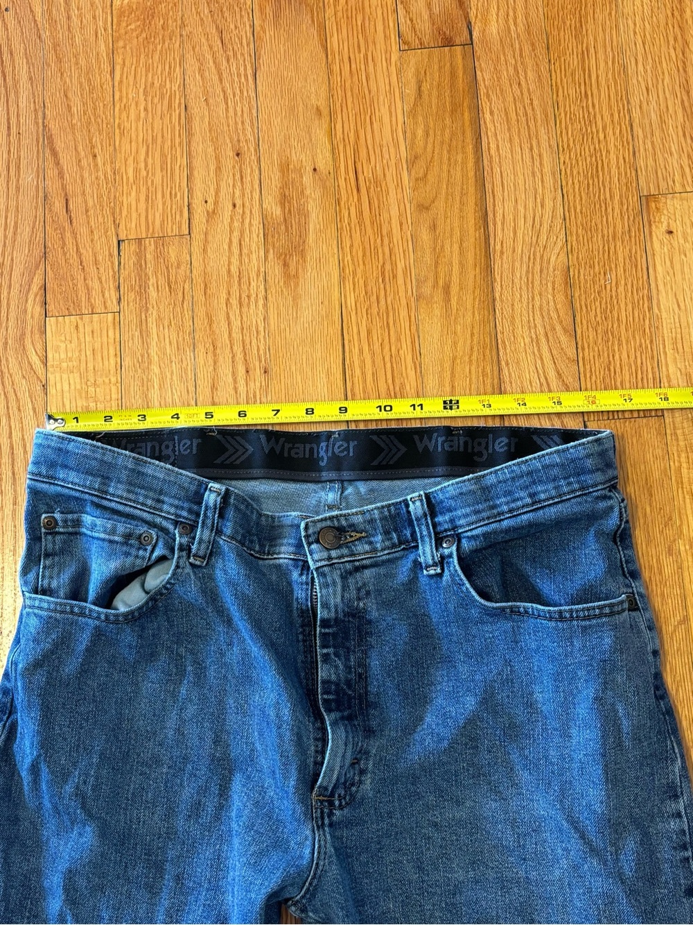 Wrangler Comfort Flex Waistband Regular Fit Jeans 34x32 Medium Wash - Picture 8 of 10